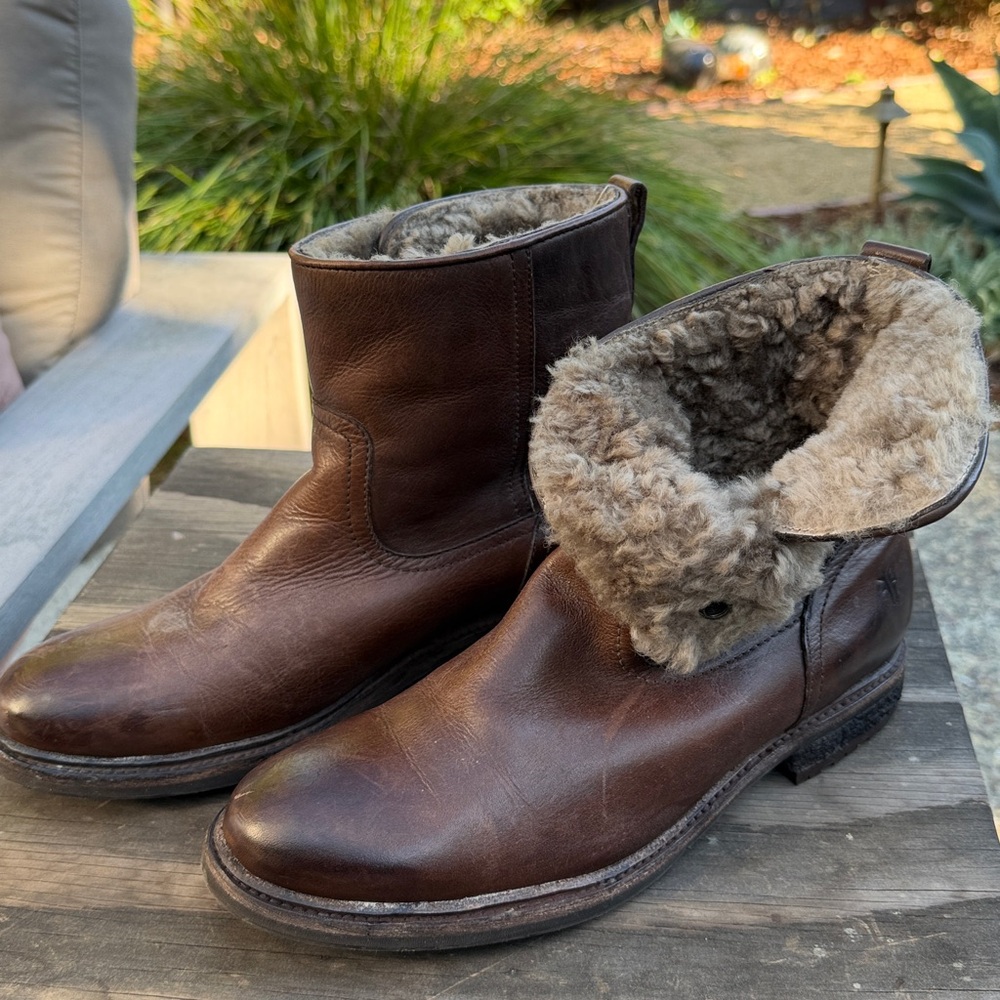 Frye Brown Leather Ankle Boots with Fuzzy Lining